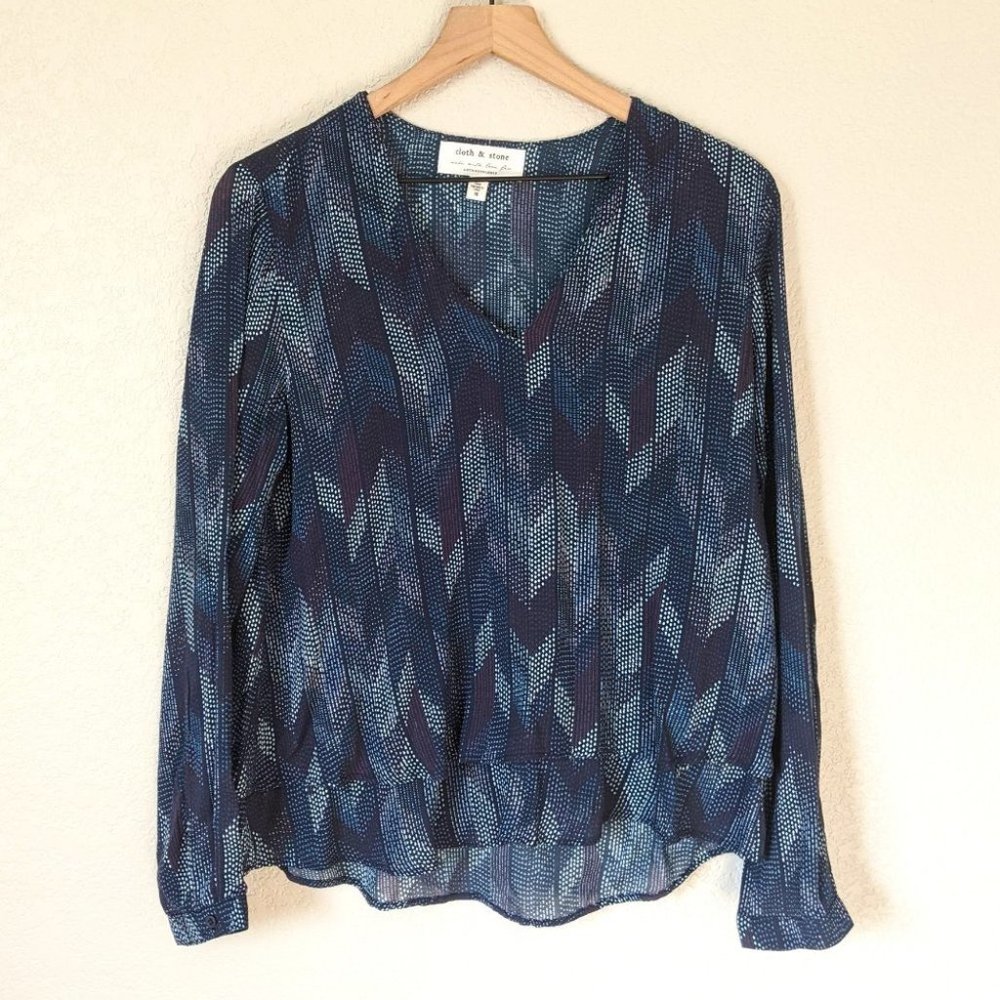 Anthropologie CLOTH & STONE Blue Chevron Print Blouse M
